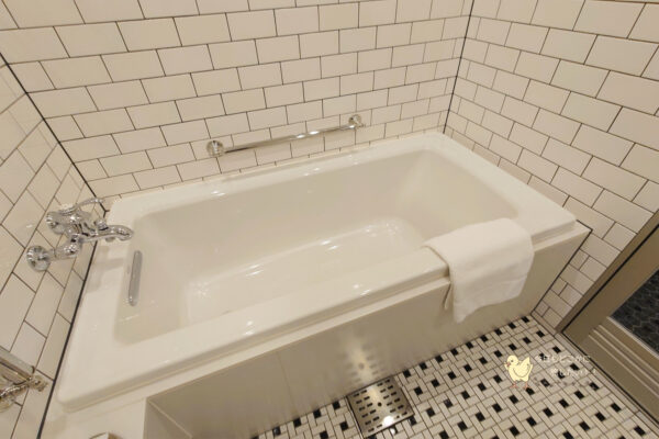 五島リゾートホテル マルゲリータ奈良尾のエグゼクティブテラスのお風呂の手すり
