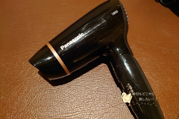 シャングリラ バンコクのデラックスリバービュールームのドライヤー