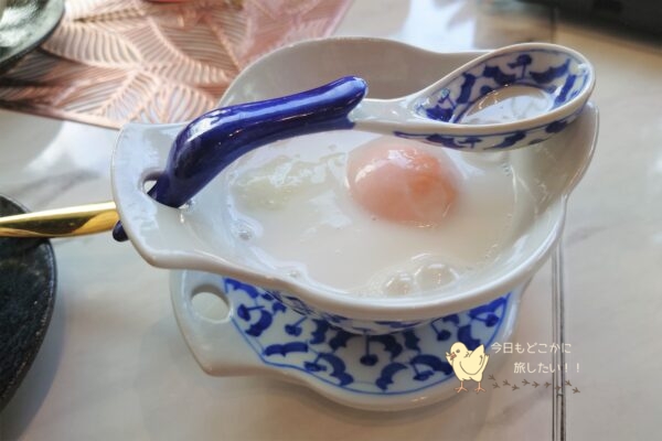 Meals Meの「BUA LOY KAI WAN」