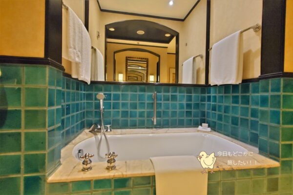 シェラトングランデ スクンビット、ラグジュアリーコレクションホテル、バンコクのグランデルームのバスタブ