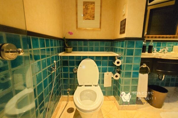 シェラトングランデ スクンビット、ラグジュアリーコレクションホテル、バンコクのグランデルームのトイレ