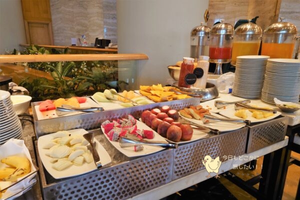 シェラトングランデ スクンビット バンコクの朝食のフルーツバー