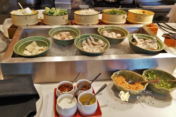 シェラトングランデ スクンビット バンコクの朝食のヌードルバーの具材