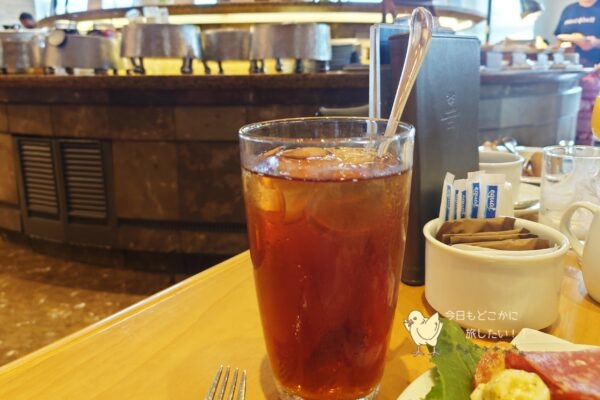 シェラトングランデ スクンビット バンコクの朝食のアイスティー