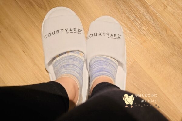 コートヤード バイ マリオット 名古屋のプレミアツインのスリッパ