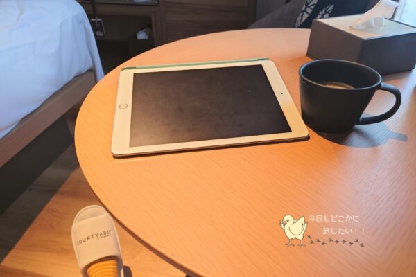 コートヤード バイ マリオット 名古屋のプレミアツインのソファースペース