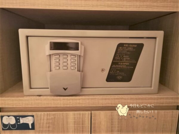 AIRLINE INN 高雄駅前のデラックスダブルの金庫