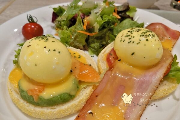 京急EXイン羽田イノベーションシティの朝食のエッグベネディクト