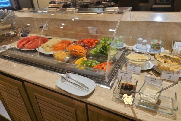 コンコースEのロイヤルシルクラウンジのサラダバー
