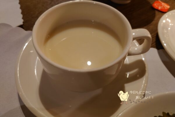 AIRLINE INN 高雄駅前の朝食の豆乳