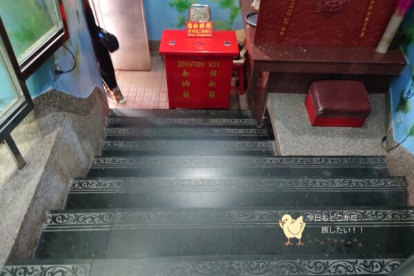 高雄の龍虎塔の中