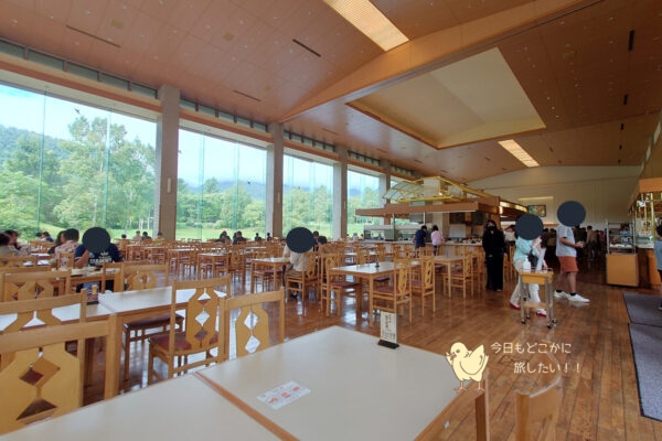 屈斜路プリンスホテルの朝食会場の「Loupeigne」の中