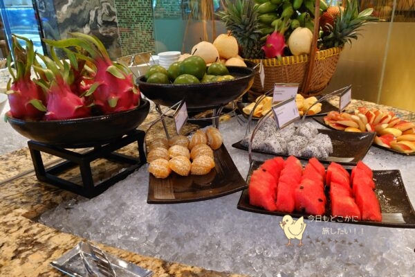 インターコンチネンタルサイゴンのMarket39の朝食のフルーツコーナー