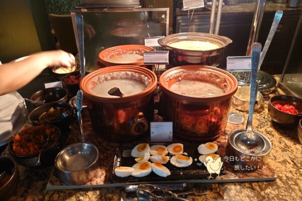 インターコンチネンタルサイゴンのMarket39の朝食のお粥・スープ
