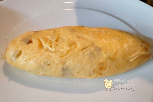 インターコンチネンタルサイゴンのMarket39の朝食のライブキッチンで作ってもらったオムレツ