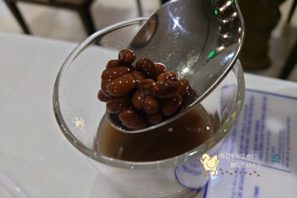 ホーチミン・タンソンニャット国際空港の国際線・ロータスラウンジのスイーツ