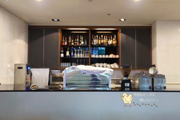 United Hotel(國聯大飯店)のSLATE CAFEのバーカウンター