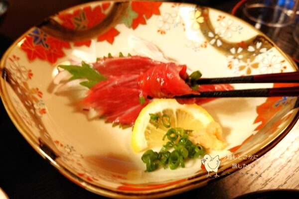 天河山荘の夕食の馬刺し