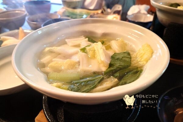 天河山荘の朝食の湯豆腐