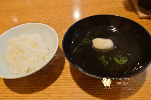 三井観光ホテルの夕食のご飯とお吸い物